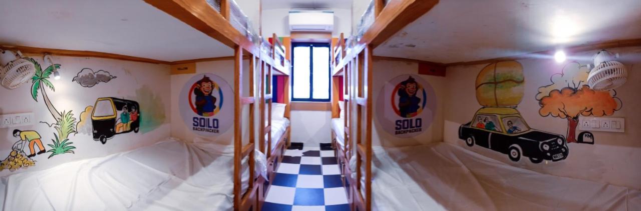 Solo Backpacker Hostel Mumbai Exterior photo