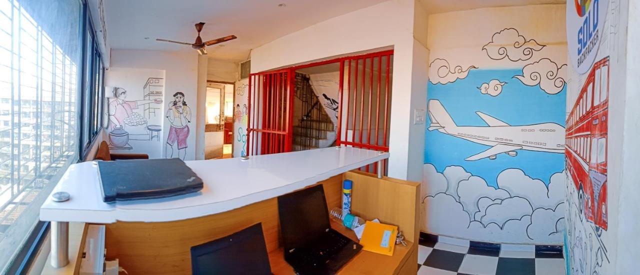 Solo Backpacker Hostel Mumbai Exterior photo